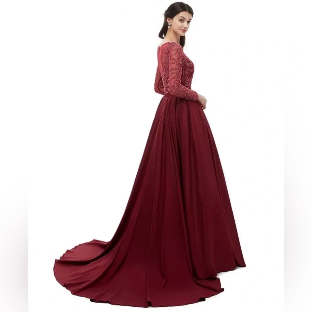 Elegant Burgundy Evening Gown - Picture 5 of 7